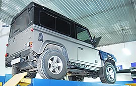 Замена масла в автоматической коробки передач Land Rover Defender